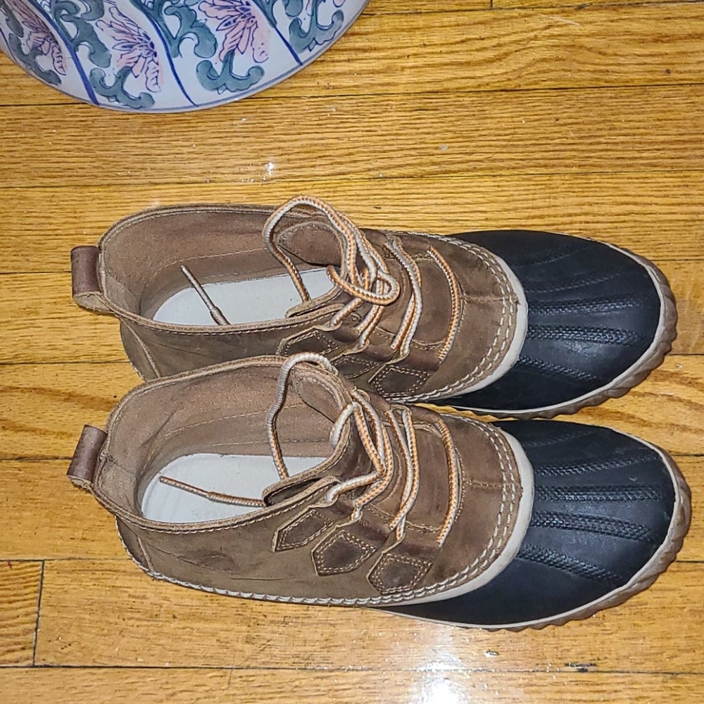 Boots - Picture 5 of 7
